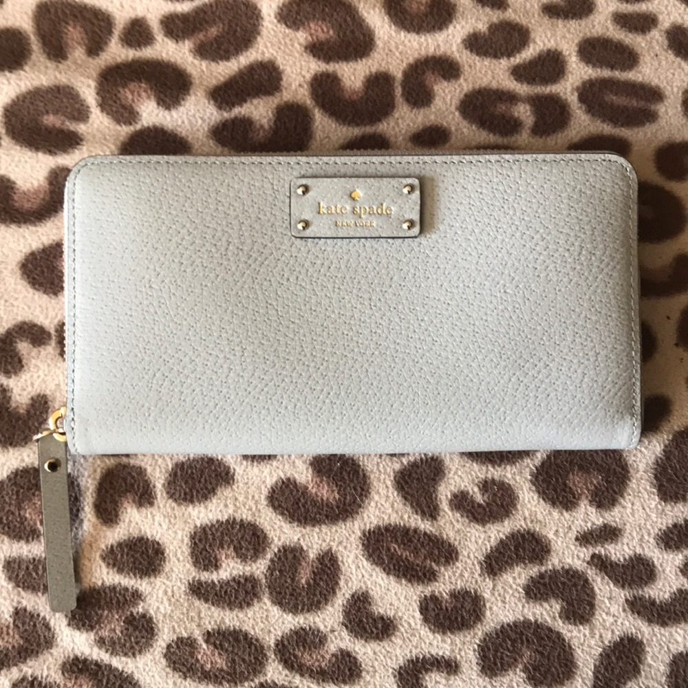 Kate Spade wallet never used nwot